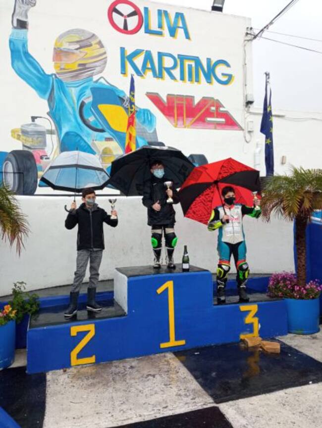 Joel Valero en lo más alto del podio