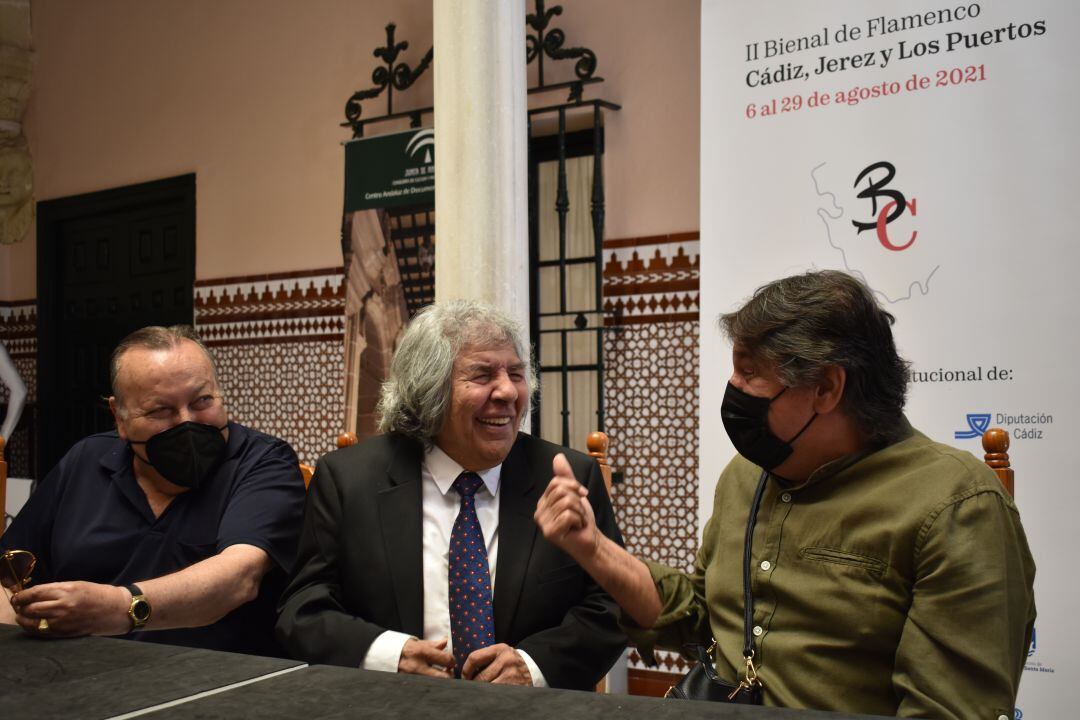  Paco Cepero, Alonso Núñez Rancapino y Vicente Soto en la presentación del programa 