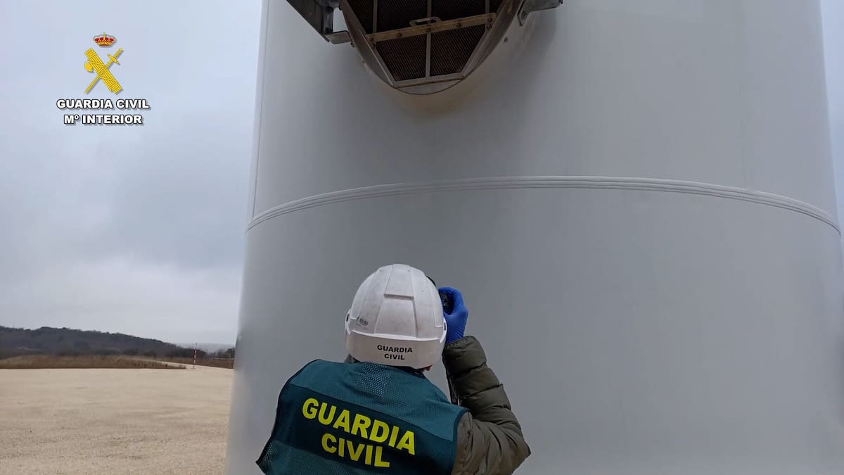 Detenidos por homicidio imprudente los dos amigos del joven fallecido en un aerogenerador en Burgos