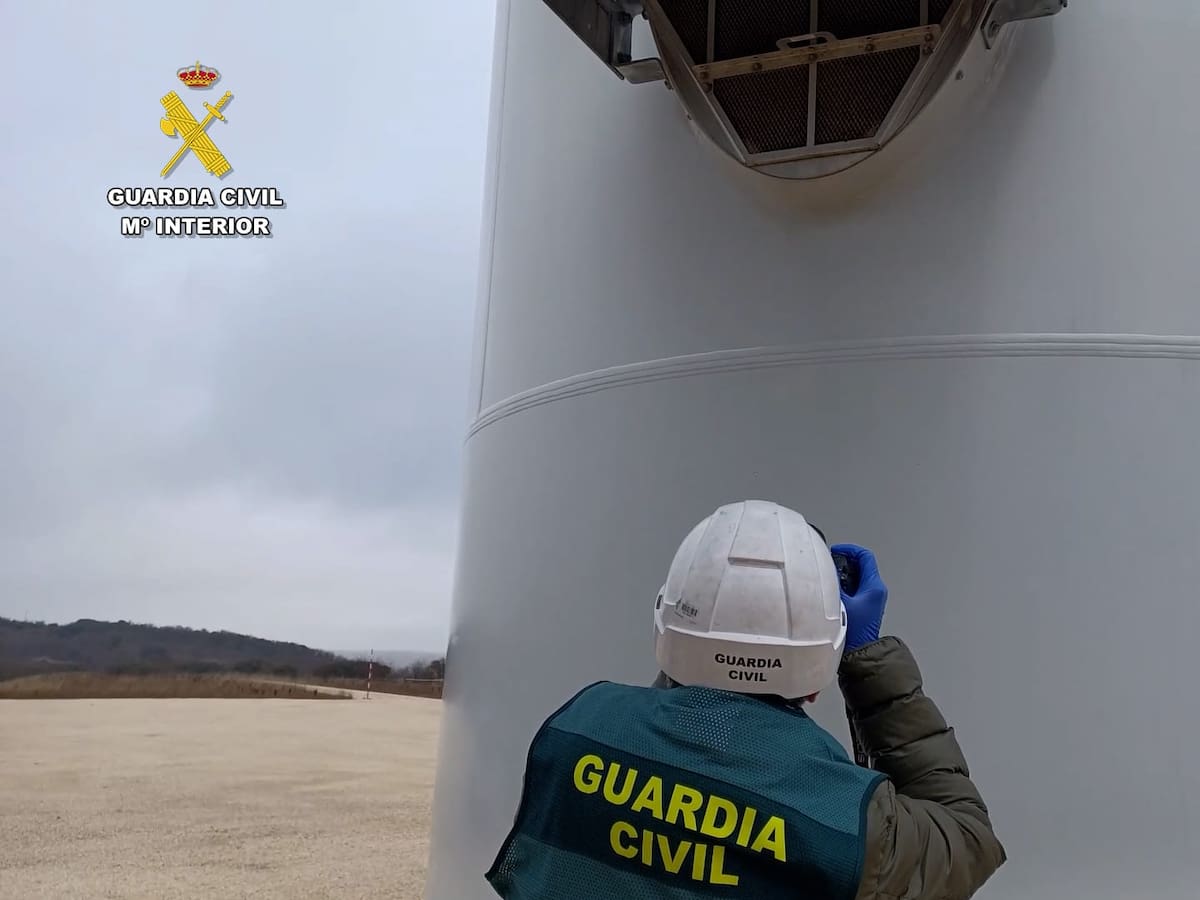 Detenidos por homicidio imprudente los dos amigos del joven fallecido en un aerogenerador en Burgos