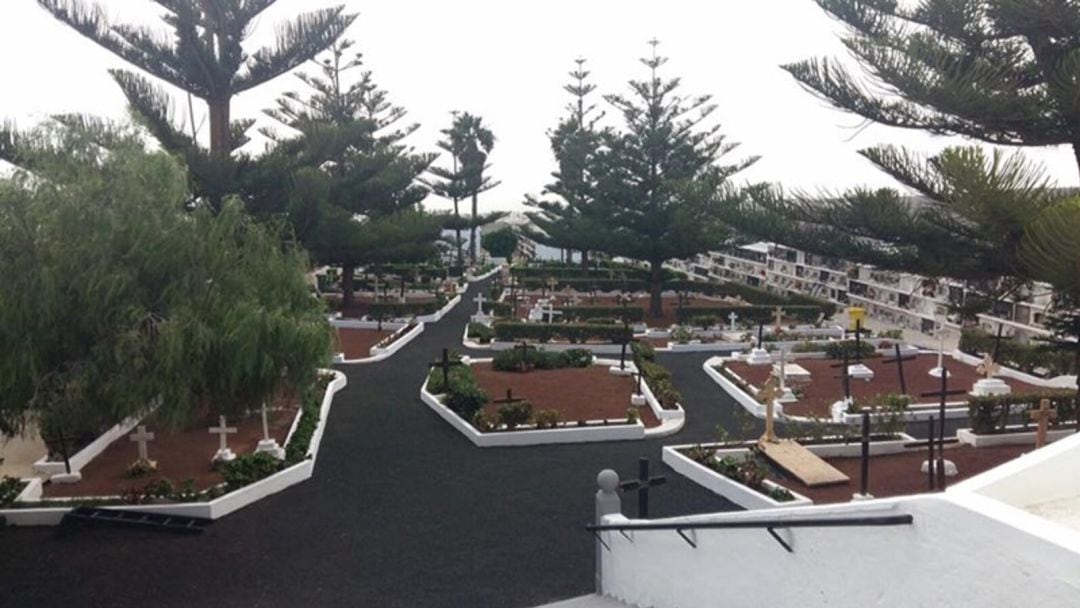 Cementerio municipal de San Bartolomé.