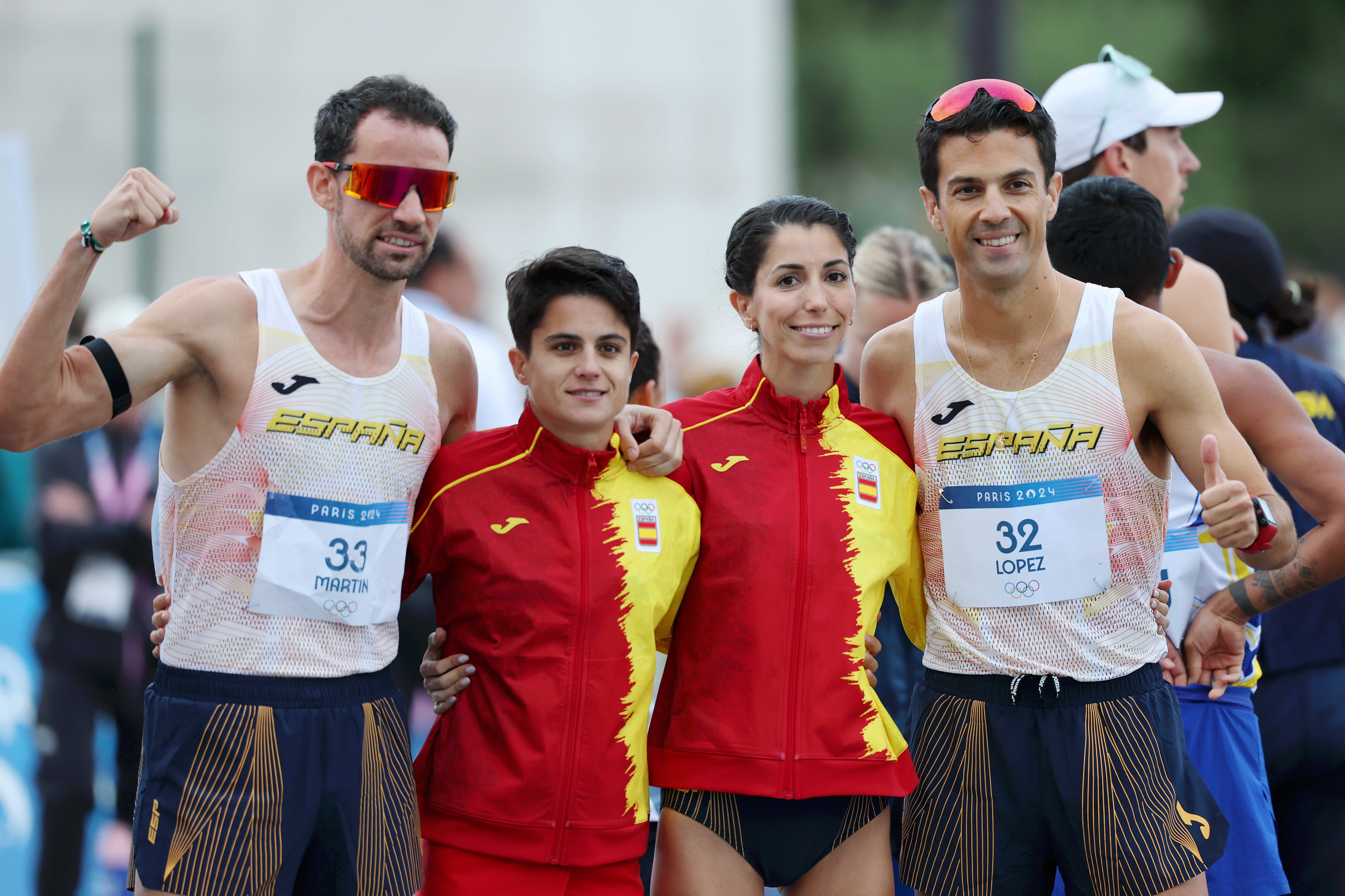 El equipo español de marcha, antes de la maratón de relevo mixto.