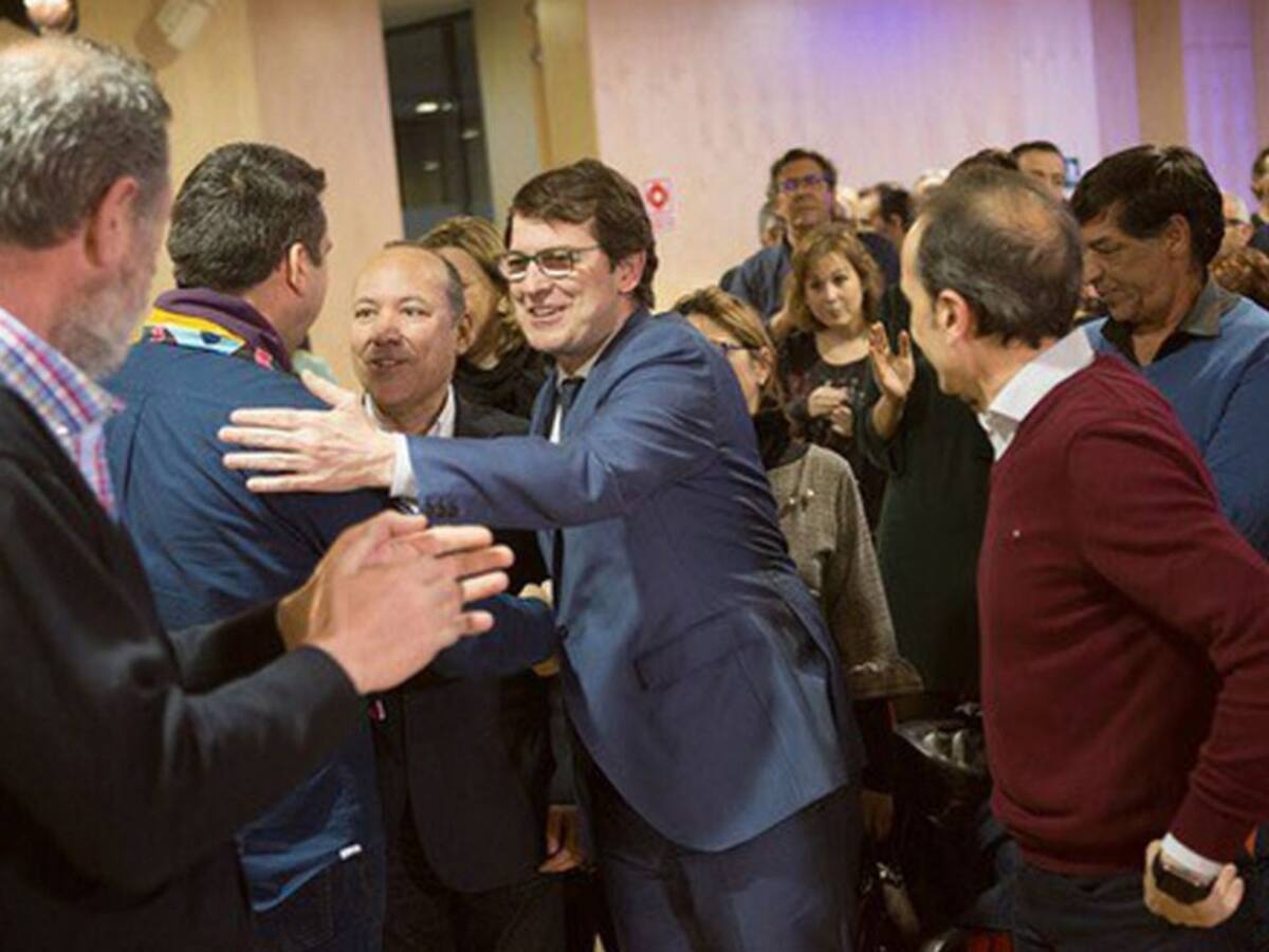 Firmas falsas y "dinero en B" en las primarias del PP de Castilla y León