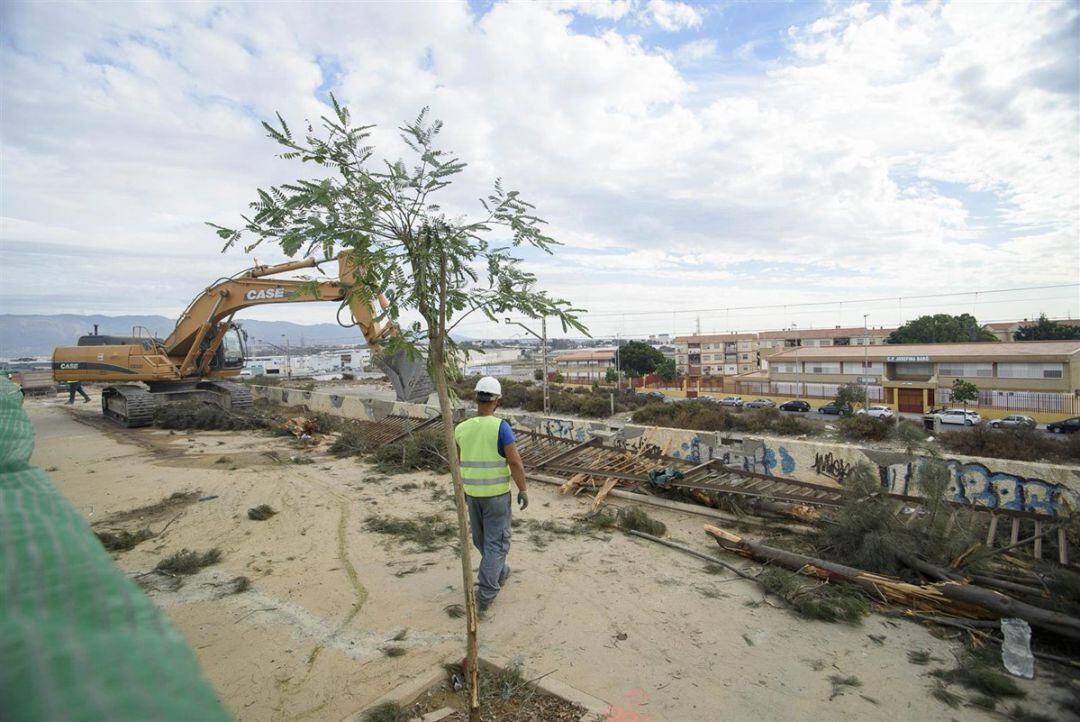 Adjudican el proyecto para soterrar El Puche hasta la estación.