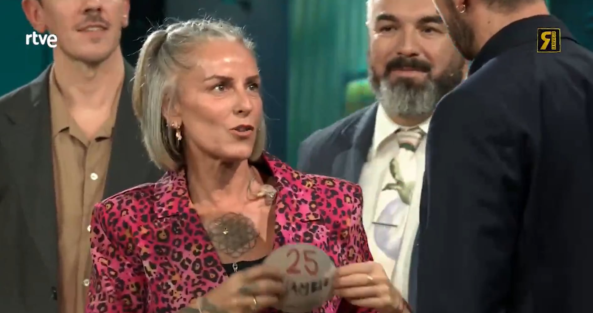 La Mari de Chambao en La Revuelta