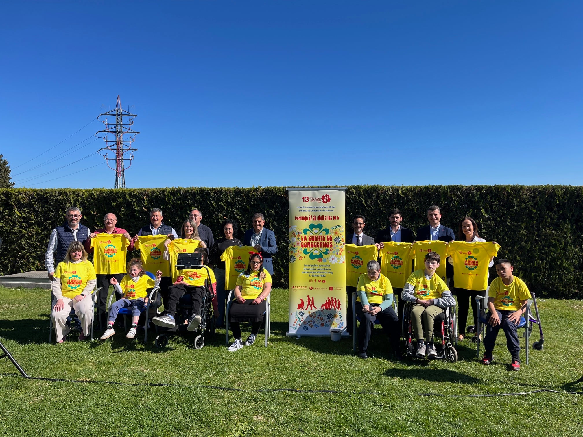 Presentación oficial de la camiseta amarilla de la 13ª Marcha Aspace Huesca