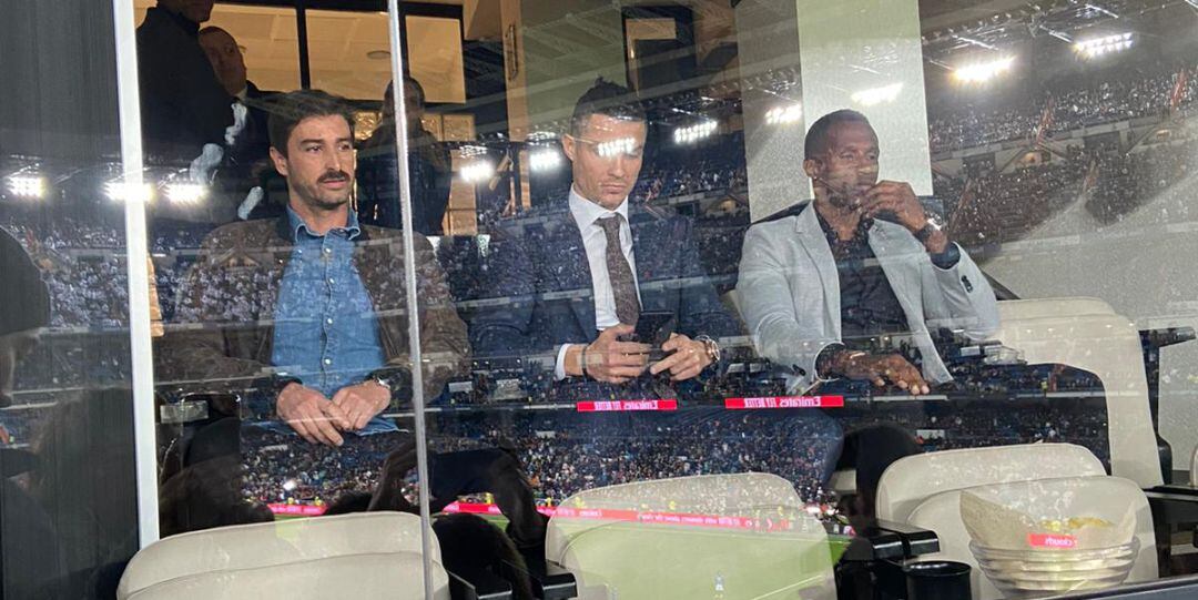 Cristiano Ronaldo, presente en el Santiago Bernabéu para ver el Clásico