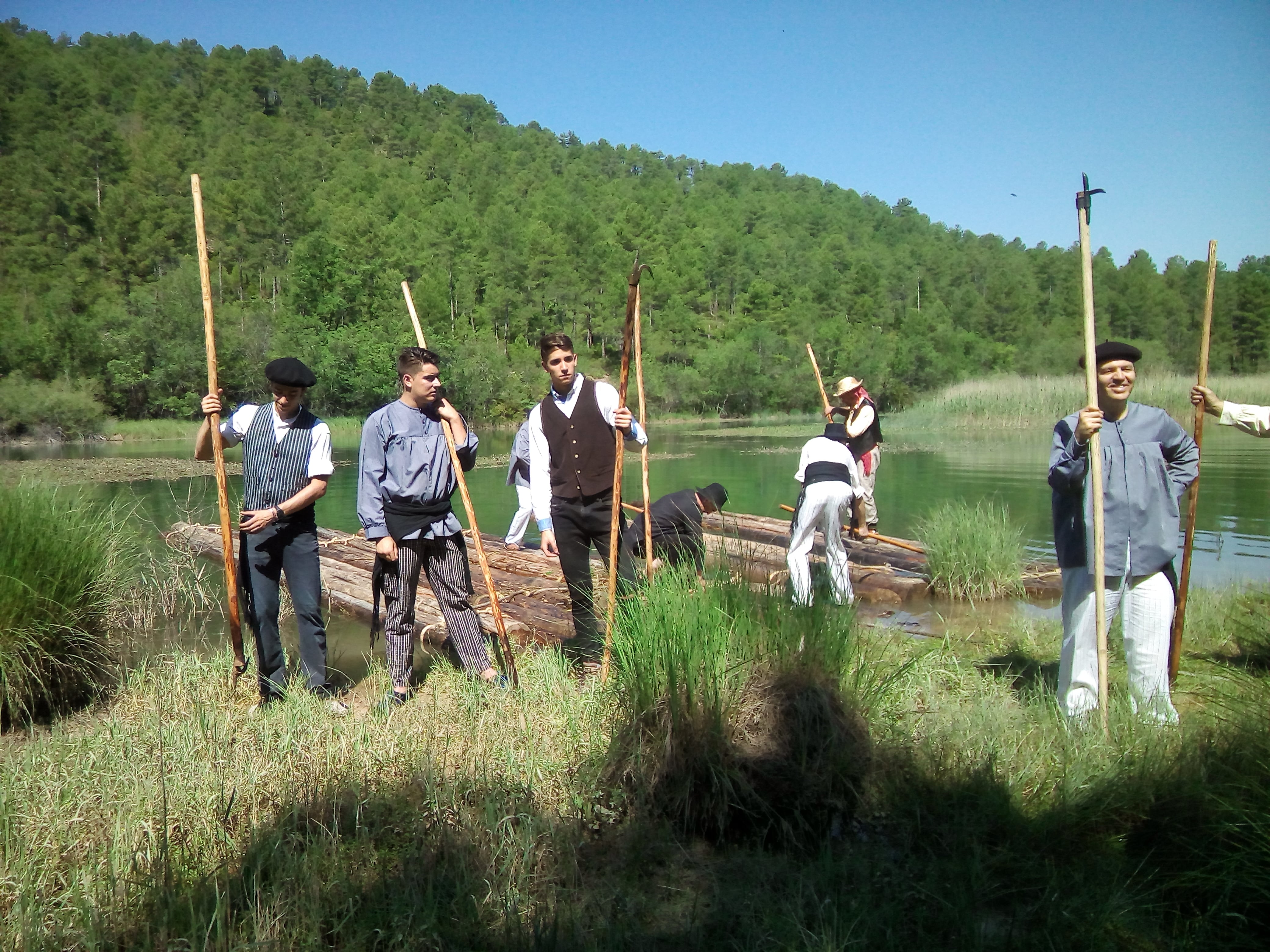 Recreación de una maderada en el embalse de Chincha, en Vadillos, municipio de Cañizares (Cuenca).