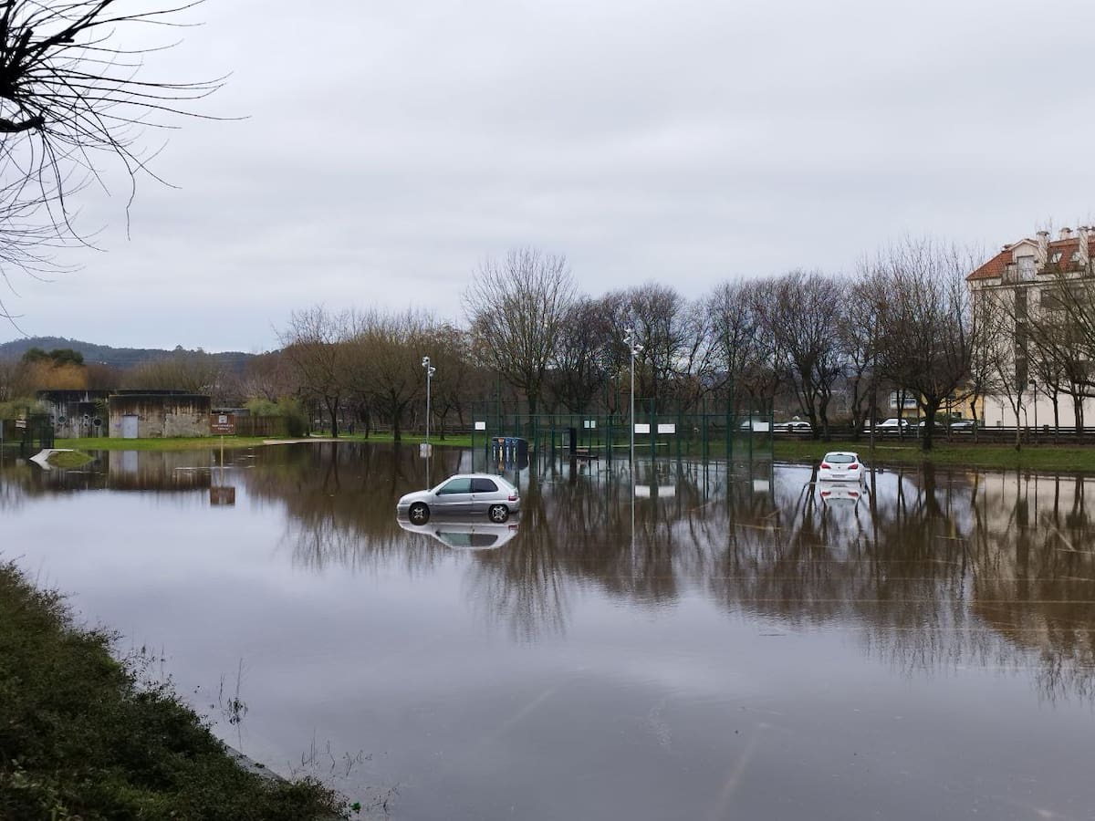 Las comarcas de O Salnés y Caldas sufren anegamientos por el paso de Joseph sin incidencias personales