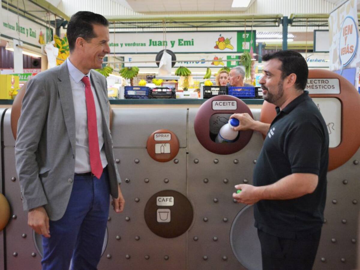 Elda inaugura dos nuevos puntos limpios en el casco urbano