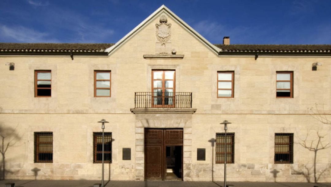 Fachada del Rectorado de la UCLM en el campus de Ciudad Real