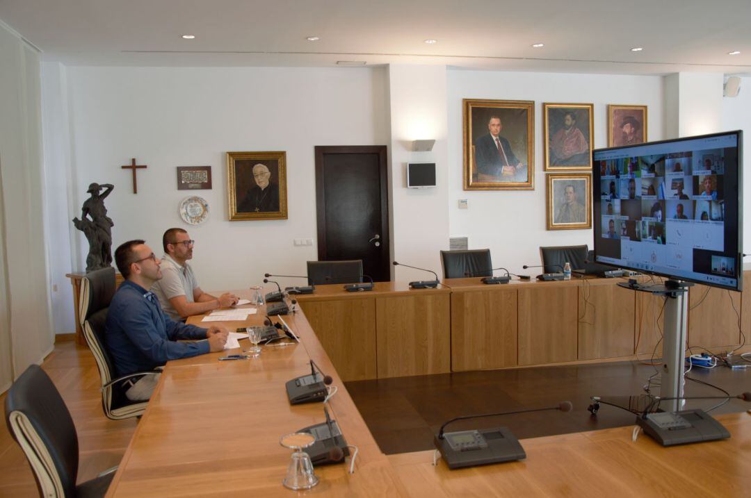 El alcalde de Vila-real, José Benlloch, durante la reunión esta mañana