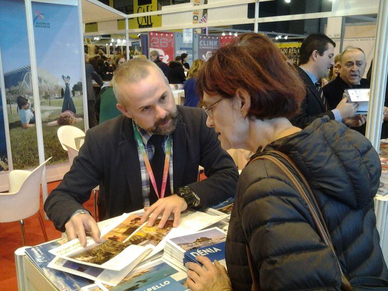 Promoción turística en una feria
