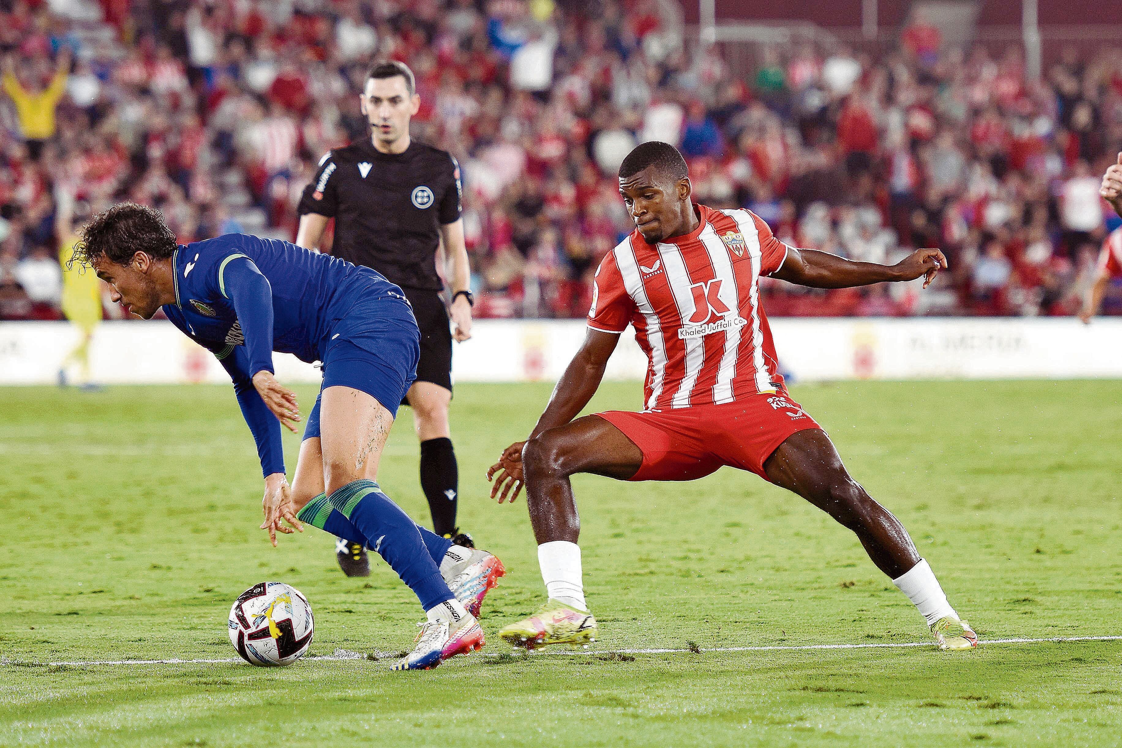 Akieme en el partido ante el Getafe en el Estadio de los Juegos Mediterráneos, encuentro que acabó 1-0.