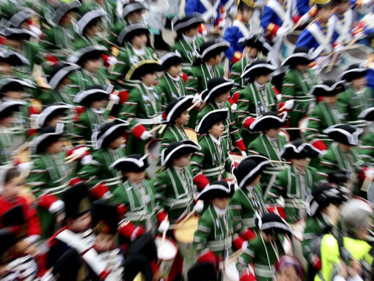 San Sebastián vibra al son de tambores y barriles