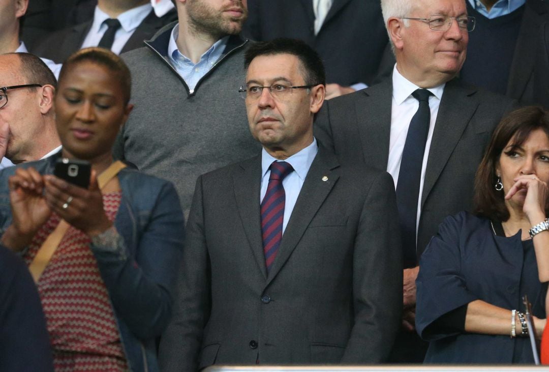 Josep María Bartomeu durante un partido del FC Barcelona