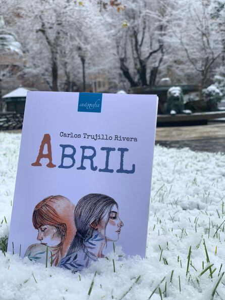 &quot;Abril&quot; floreciendo en los jardines helados del Paseo San Gregorio