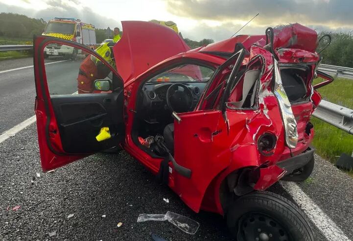 Estado en el que quedó el vehículo tras la colisión (Europa Press).