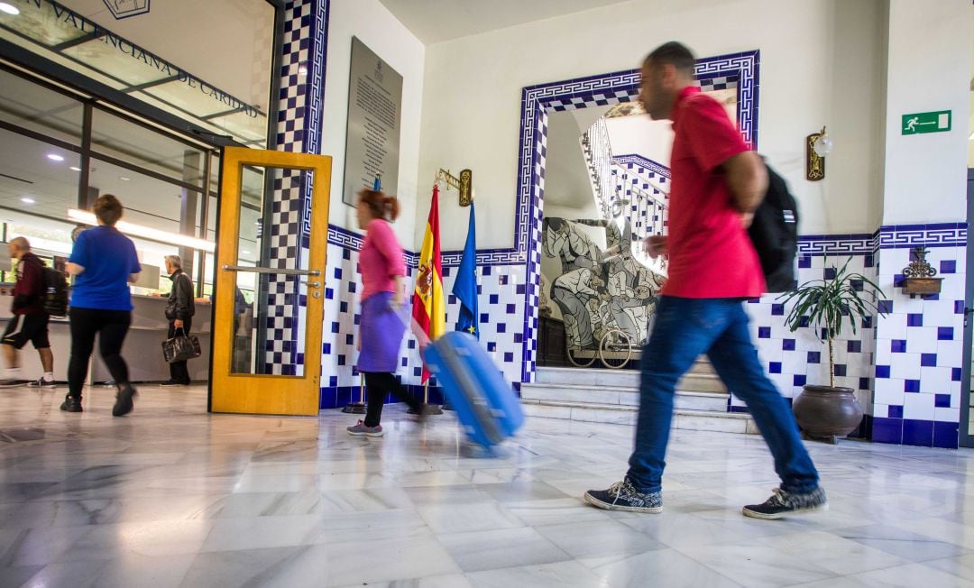 Entrada del Albergue de la Petxina de Casa Caridad