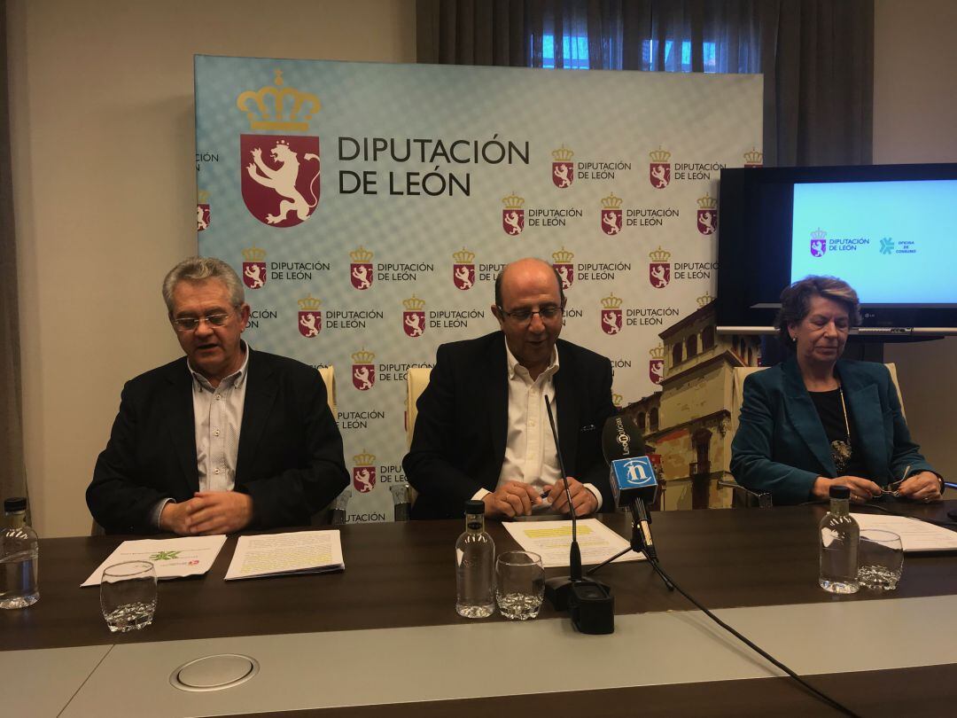 Representantes de la Diputación de León presentan el balance de la Oficina de Consumo 2018