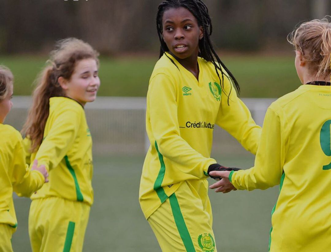 Foto de las chicas sub15 del Nantes FC