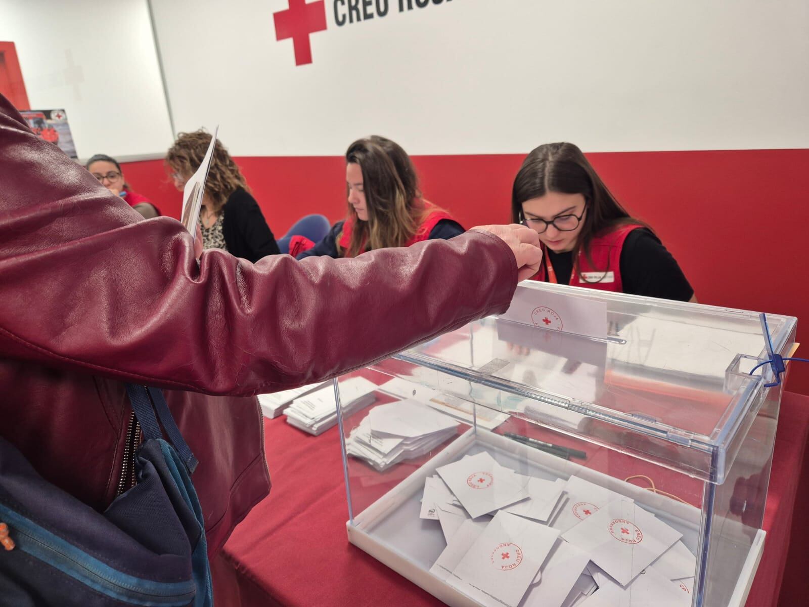 Unes 500 persones han participat a les eleccions de la Creu Roja