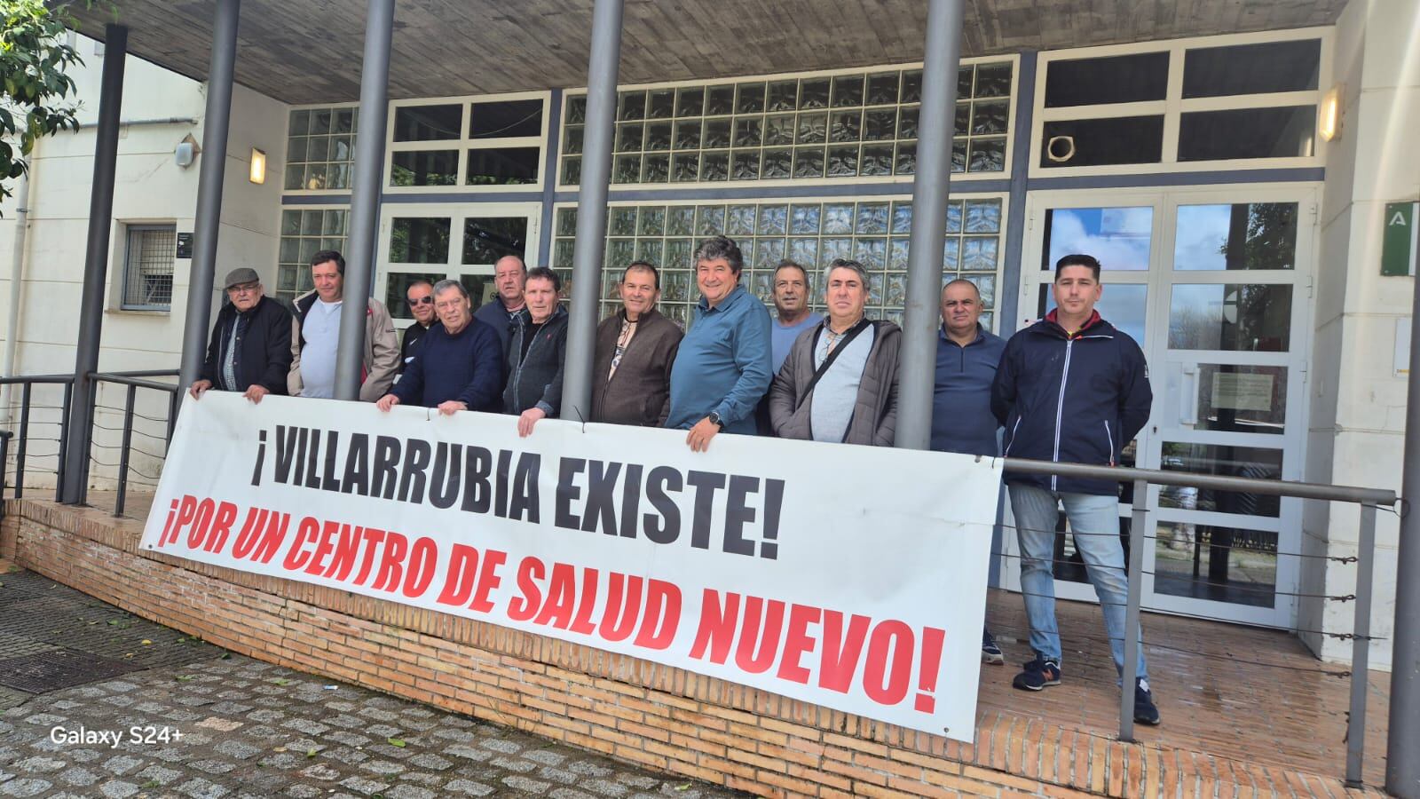 Vecinas y vecinos de Villarrubia se encierran en el consultorio para reivindicar el proyecto del futuro centro de salud. (Foto de archivo)