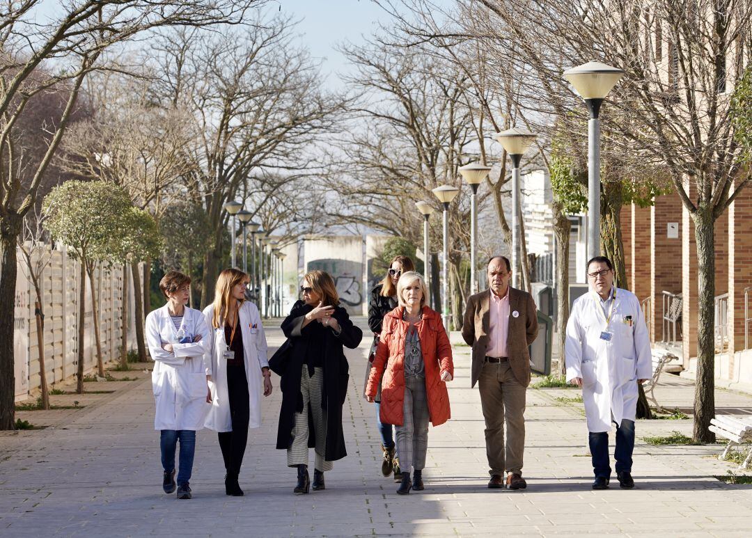 Verónica Casado (centro), consejera de Sanidad