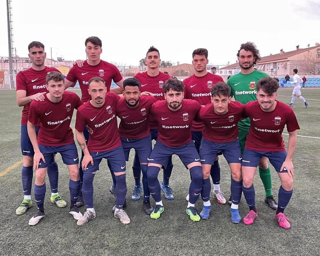 El Eldense B mantiene su posición de privilegio