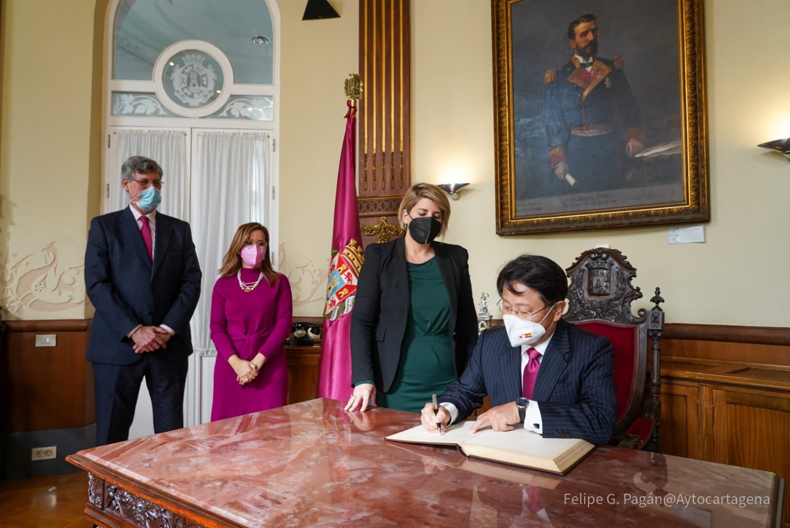 Visita del embajador de la República de Corea del Sur