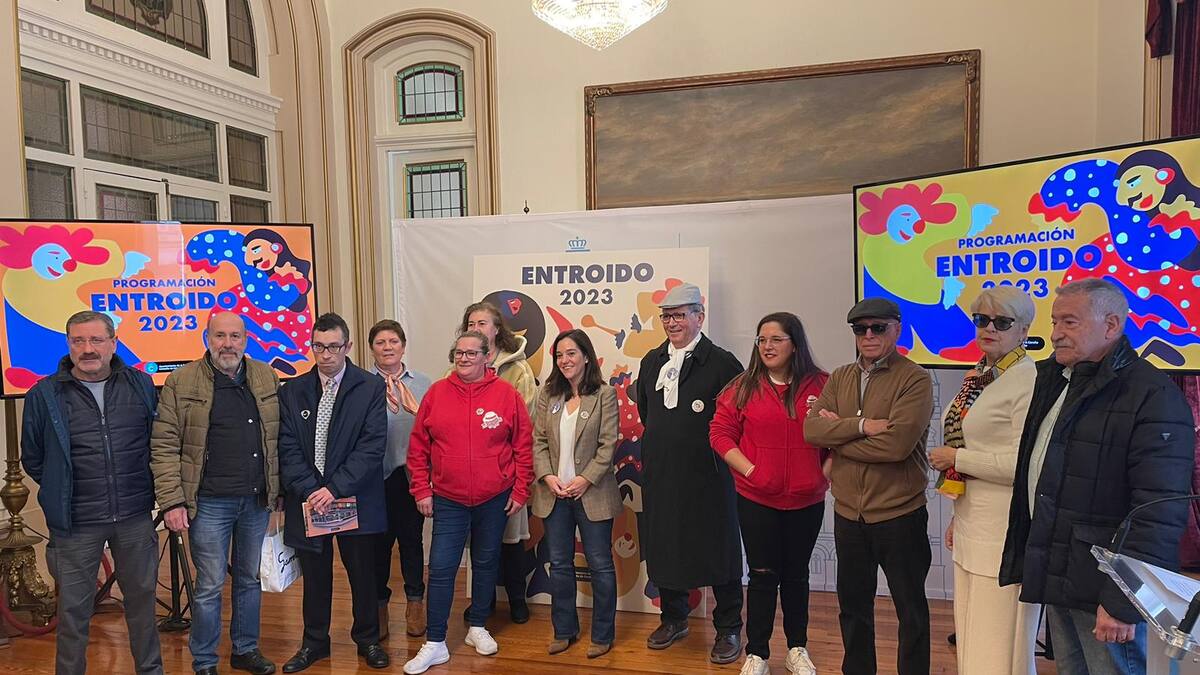 Hablamos de la presentación del Entroido Coruñés con Miguel de Amigos da Xoldra y Olaya y Paula de Os Malandros