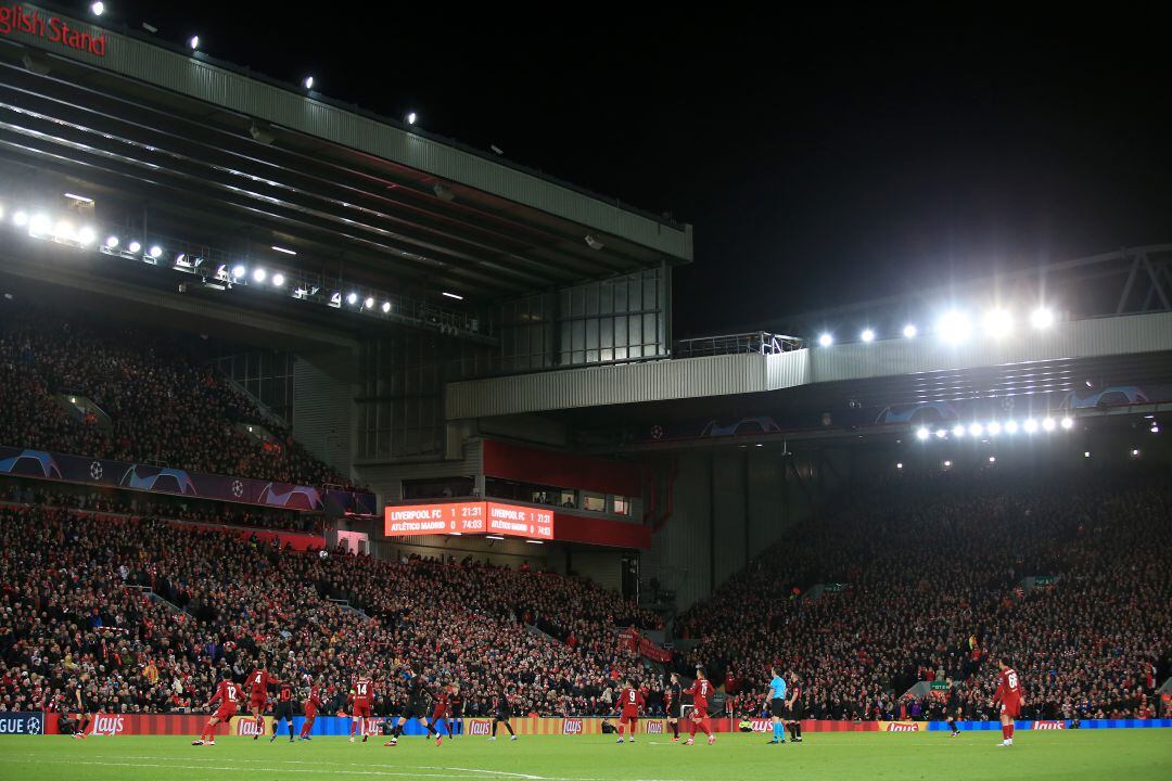 Anfield, durante el Liverpool - Atlético de Champions.