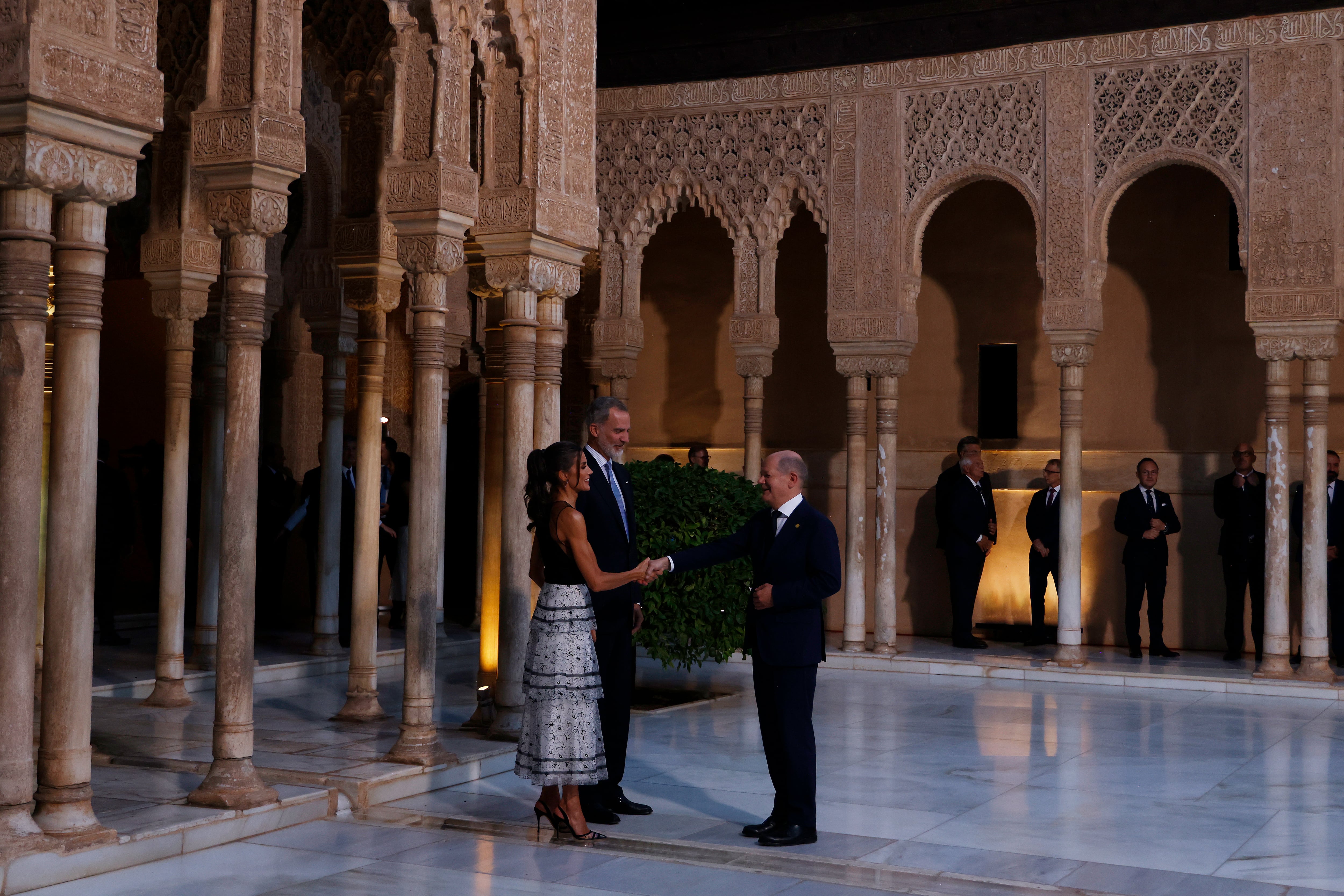 Los reyes junto a Olaf Scholz. (Photo by Marcelo del Pozo/Getty Images)