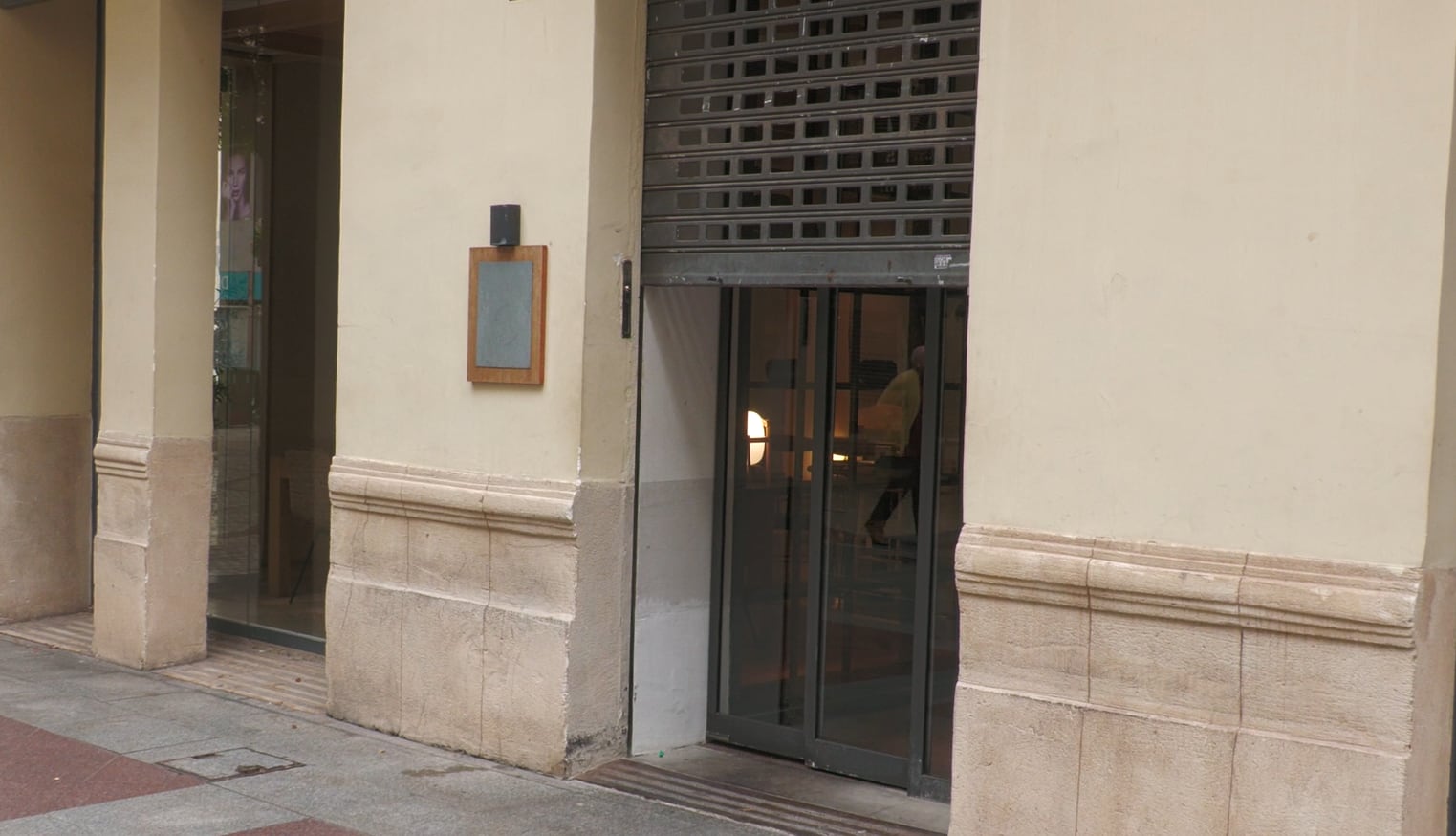 La alerta roja por lluvias en Elche supone el cierre de muchos comercios