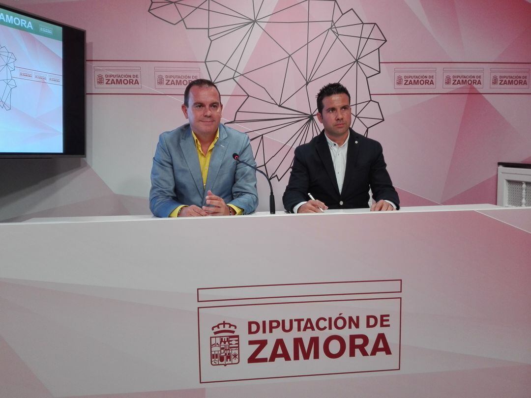 El presidente de la Diputación Provincial,Francisco Requejo, junto al nuevo gerente de IFEZA Raúl Macías