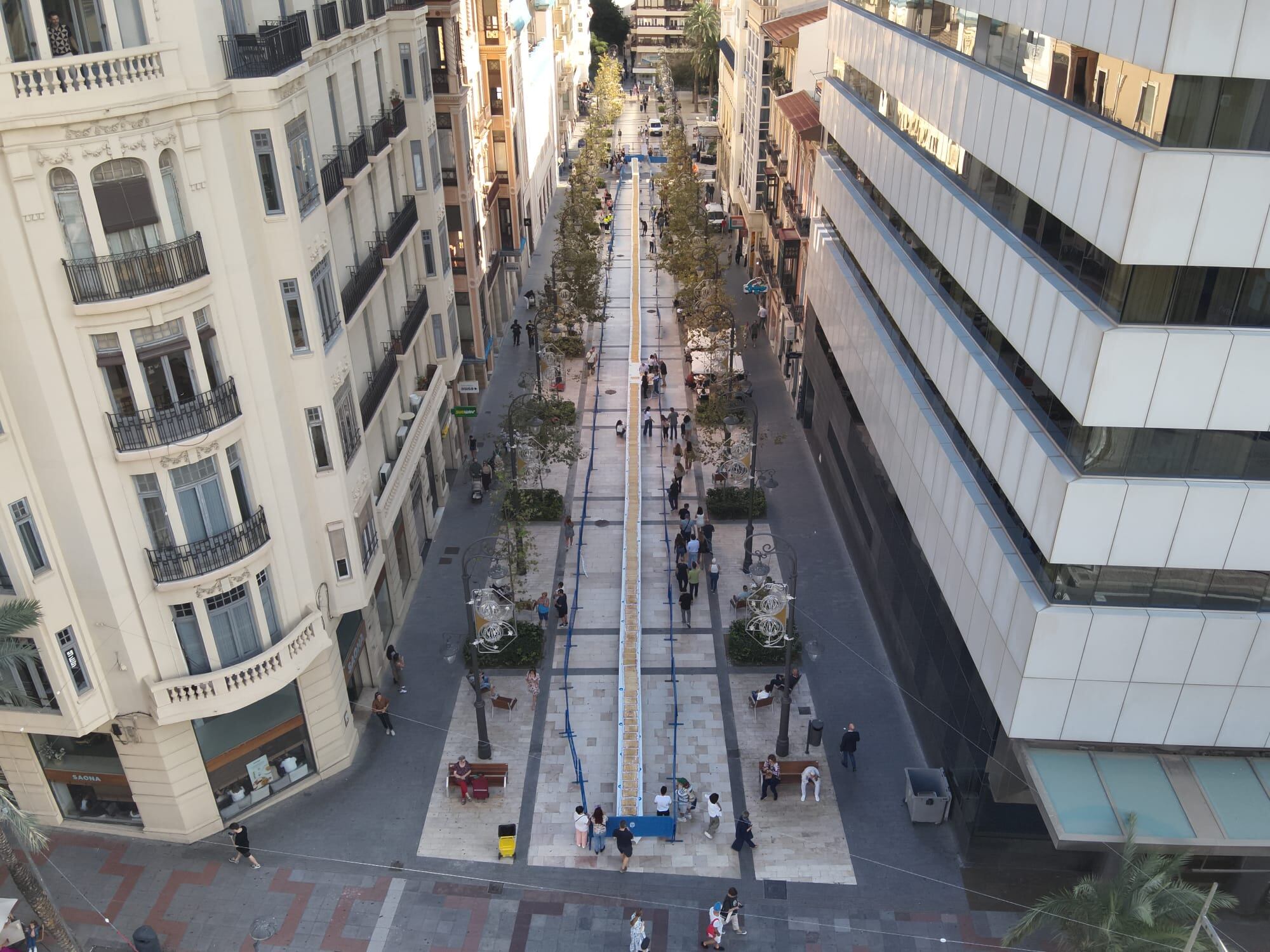 Coca de mollitas gigante. Foto: Ayuntamiento de Alicante