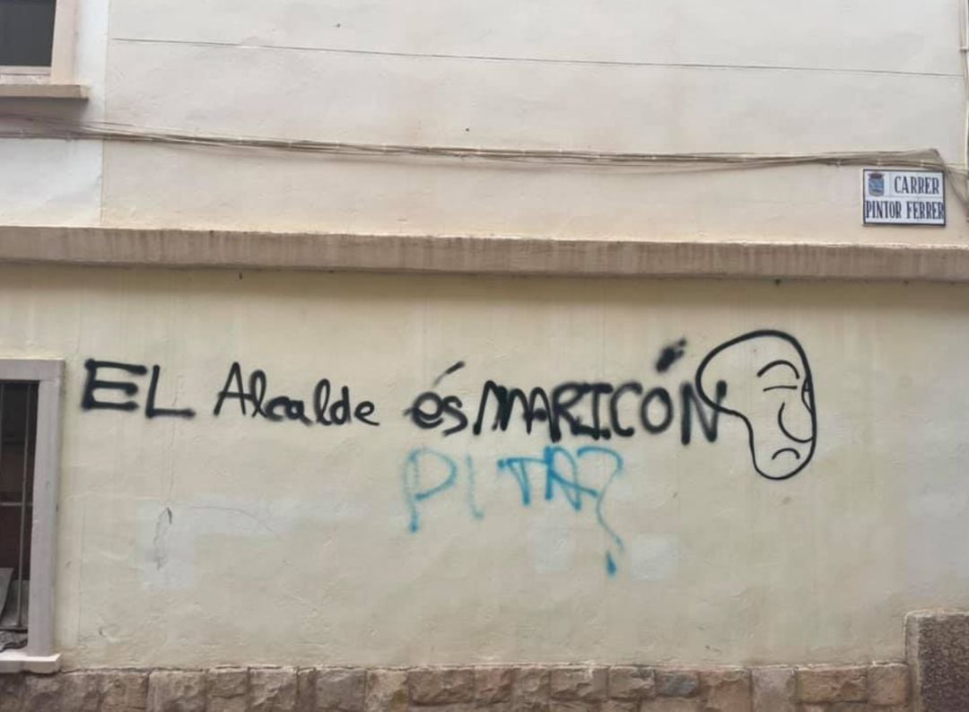 Pintada homófoba contra el alcalde de l&#039;Alcora, Samuel Falomir