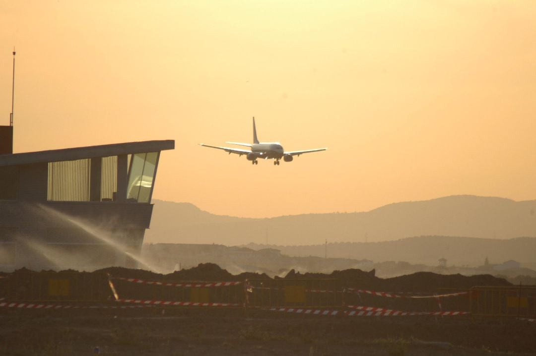 La patronal de líneas aéreas ALA confirma que este verano podrán aumentar los retrasos por la falta de personal y sobre todo, por la falta de empleados en las compañías con base en Reino Unido