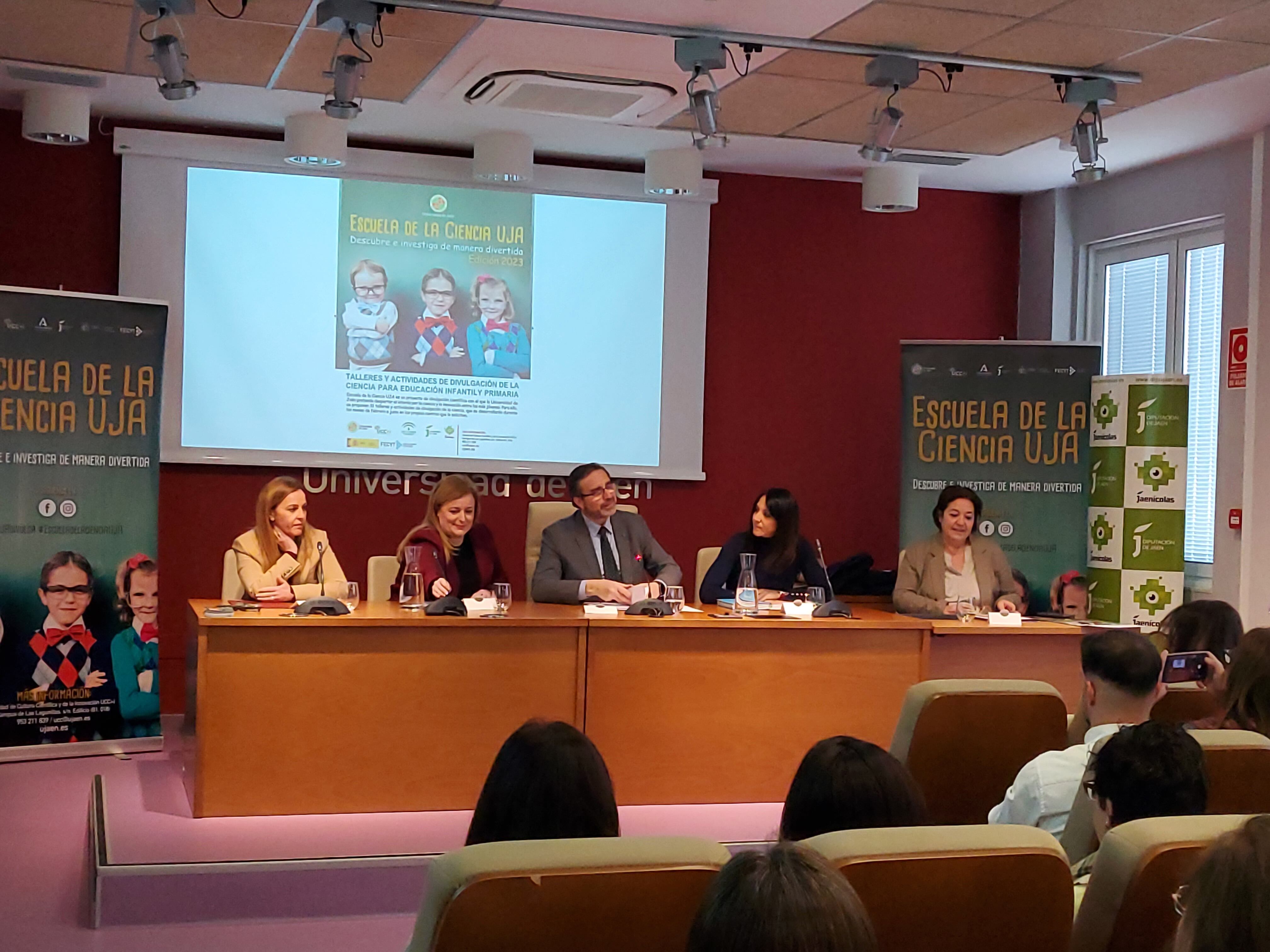 Presentación del programa Escuela de la Ciencia de la UJA.