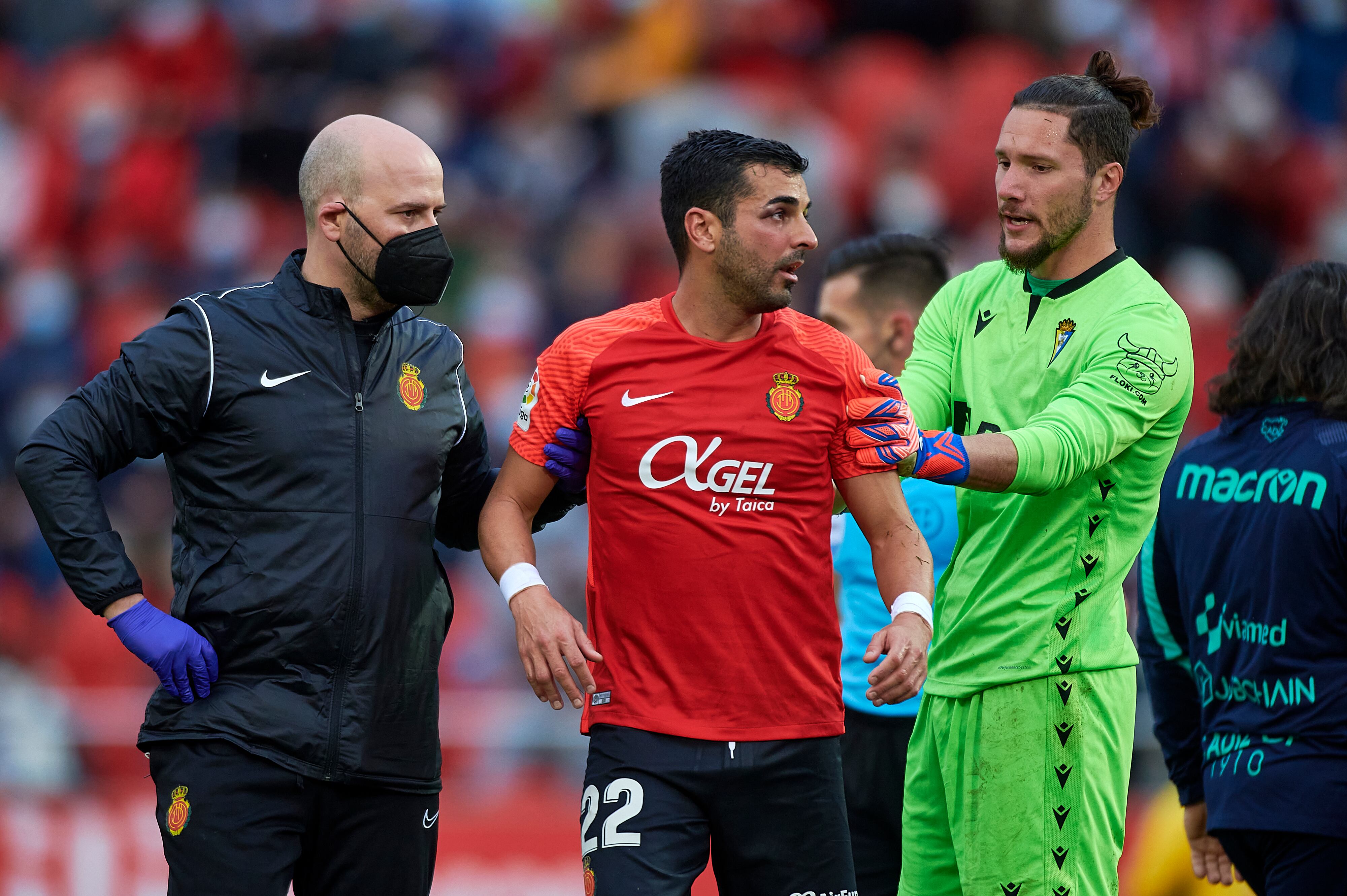 Ángel Rodríguez se retira del campo