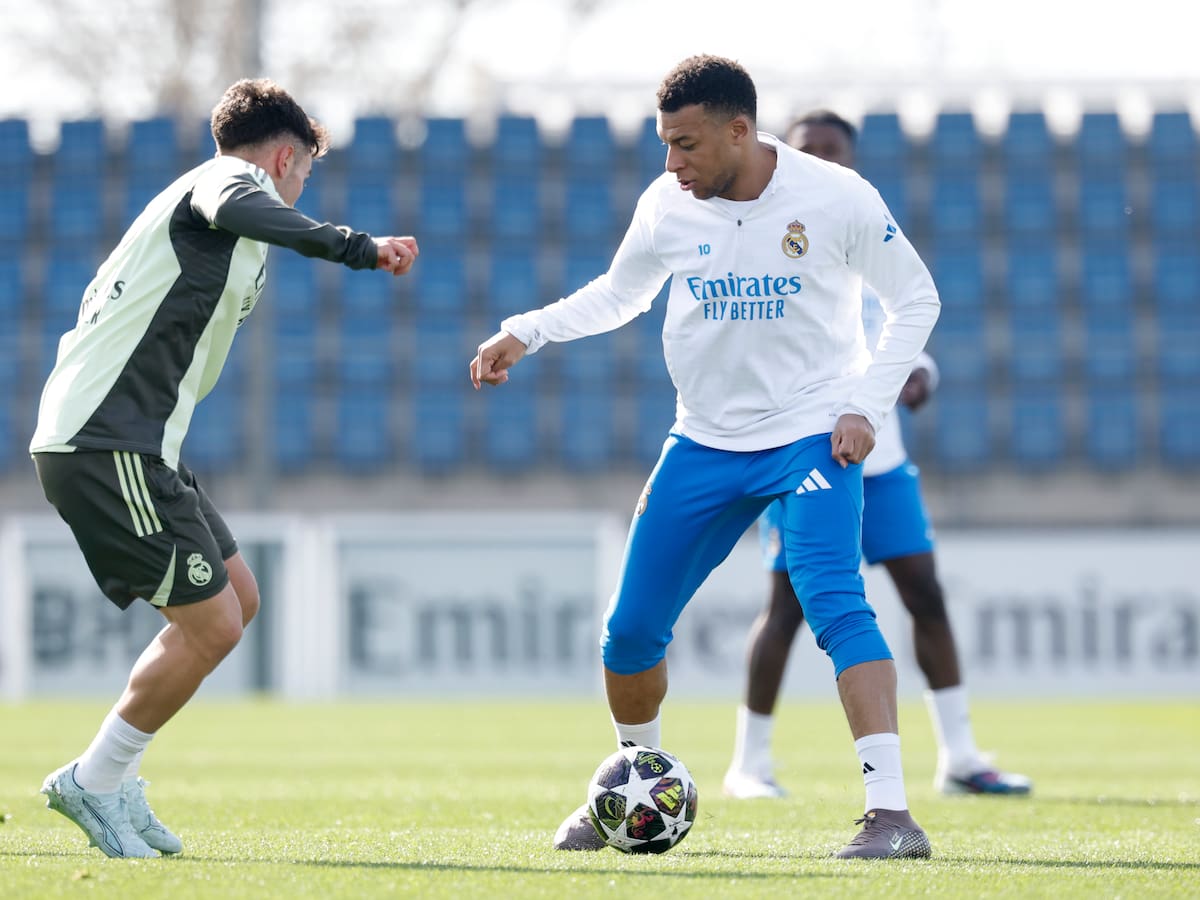 L'Equipe: Mbappé recae de su lesión de rodilla y es baja para medirse al Benfica