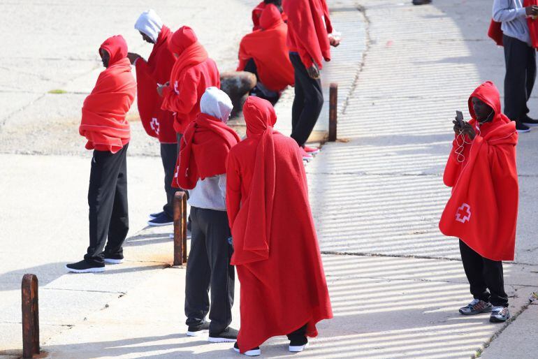 Inmigrantes, en el Puerto de Algeciras, en una imagen de archivo.