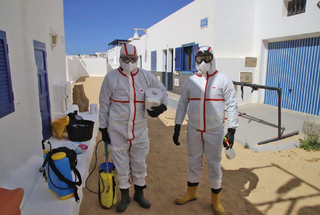 Labores de desinfección en La Graciosa.