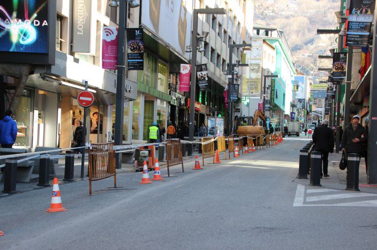 Darreres obres d'embelliment de l'Avinguda Meritxell