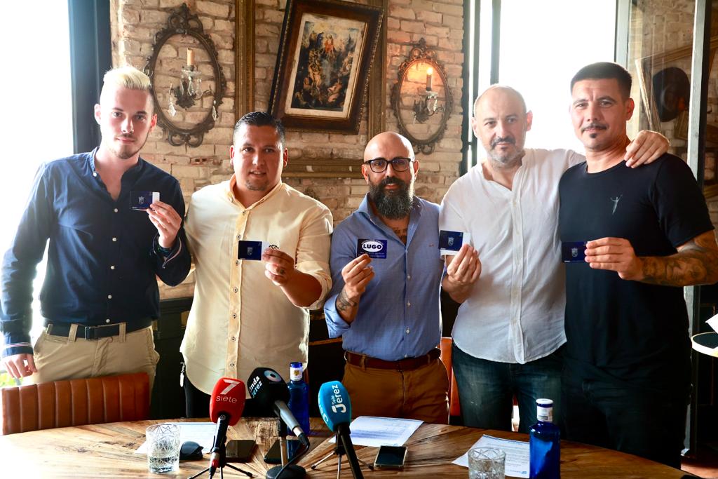 El Xerez CD ha presentado la campaña de abonados en el Gallo Azul.