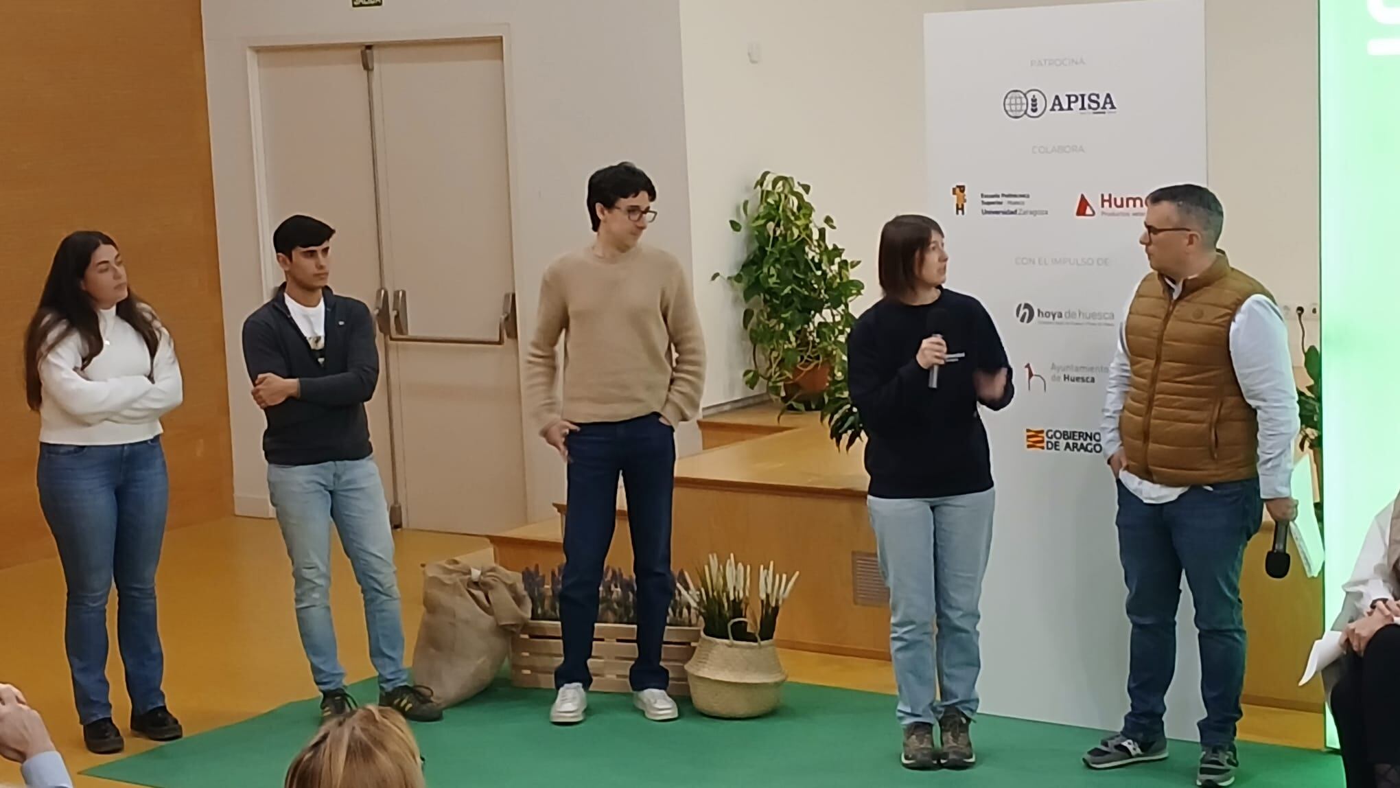 Estudiantes de la Escuela Politécnica de UNIZAR.