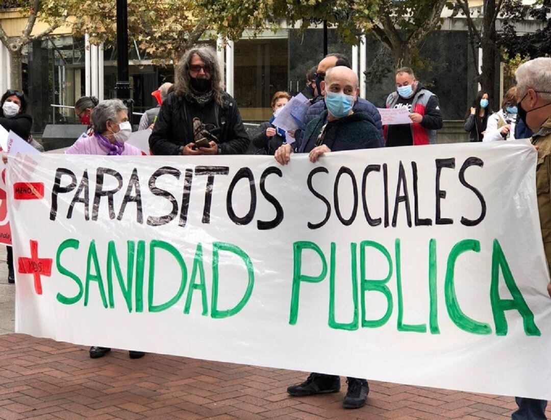 Protestas frente al Palacio de Gobierno de La Rioja