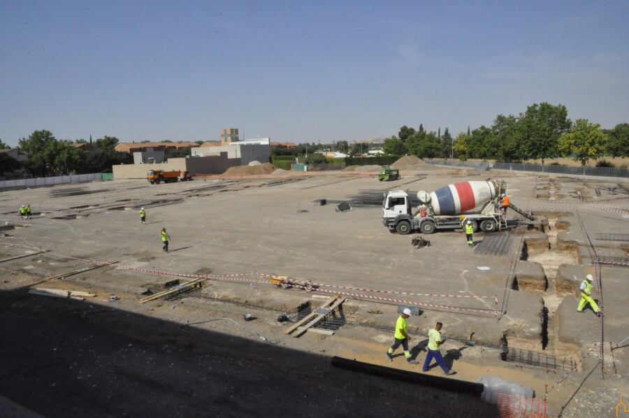 Zona de las obras de la tercera fase del Pabellón Ferial, que ocupó uno de los aparcamientos en Fenavin 2022