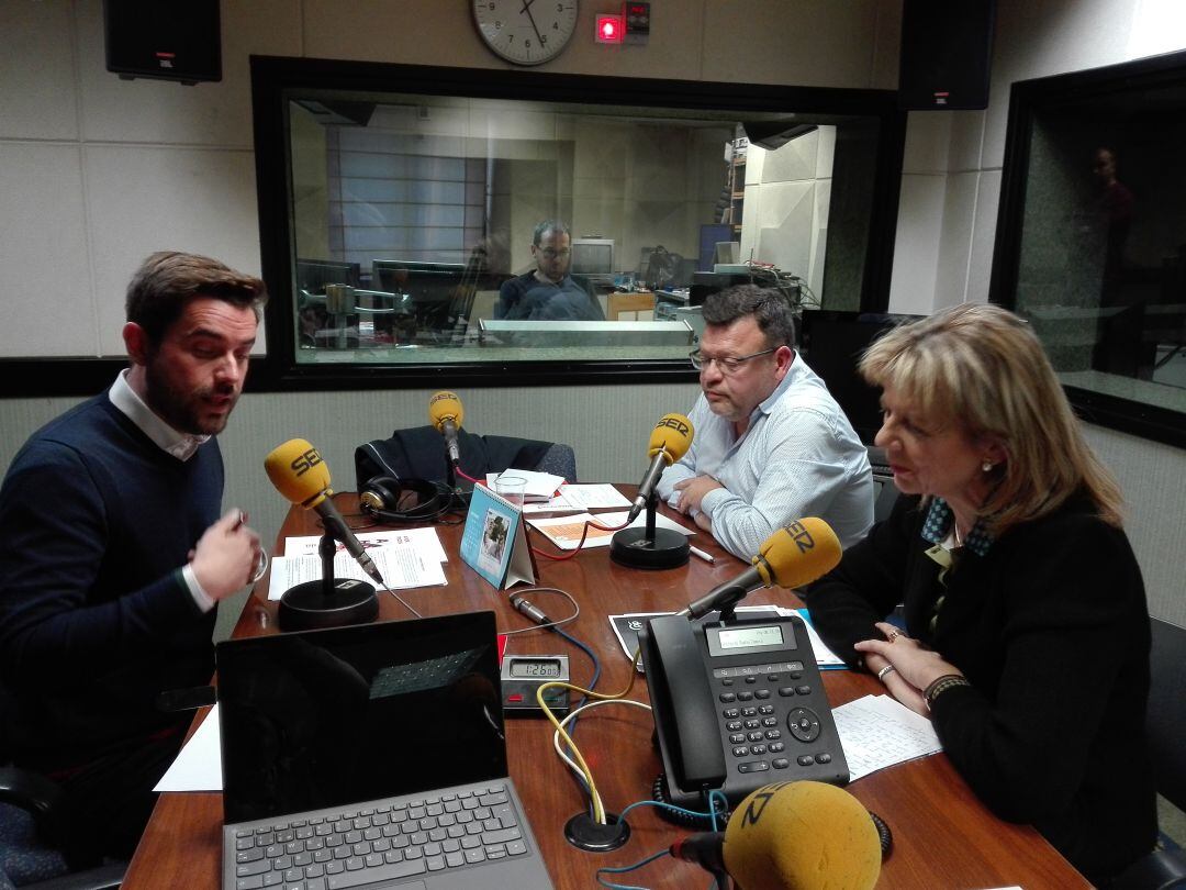 Antidio Fagúndez (PSOE), Elvira Velasco (PP) y José Antonio Bartolomé (Ciudadanos)