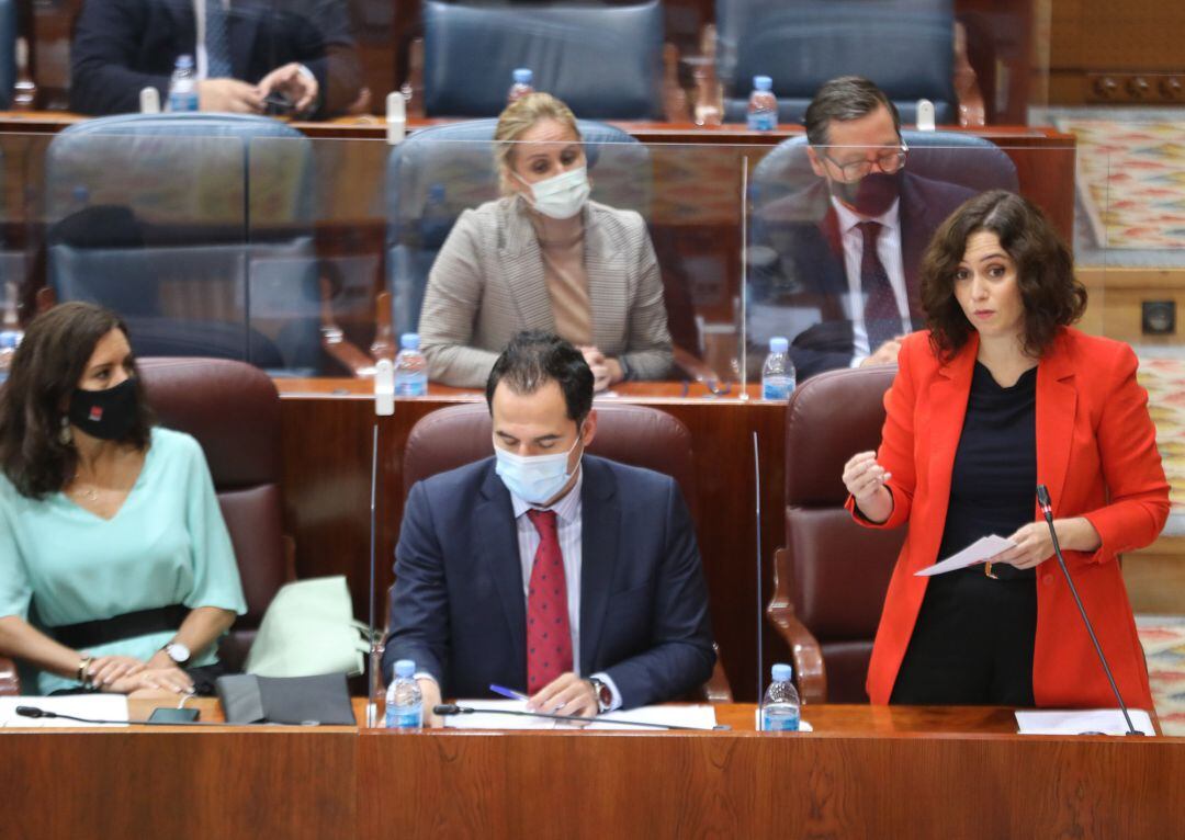 La presidenta de la Comunidad de Madrid, Isabel Díaz Ayuso, interviene durante una sesión de control al Gobierno en la Asamblea de Madrid.